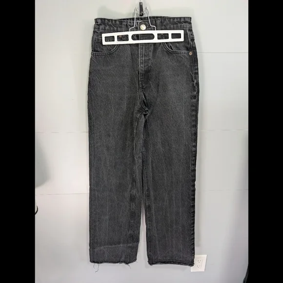 Zara Black Denim Jeans With Frayed Bottom - Picture 3 of 6